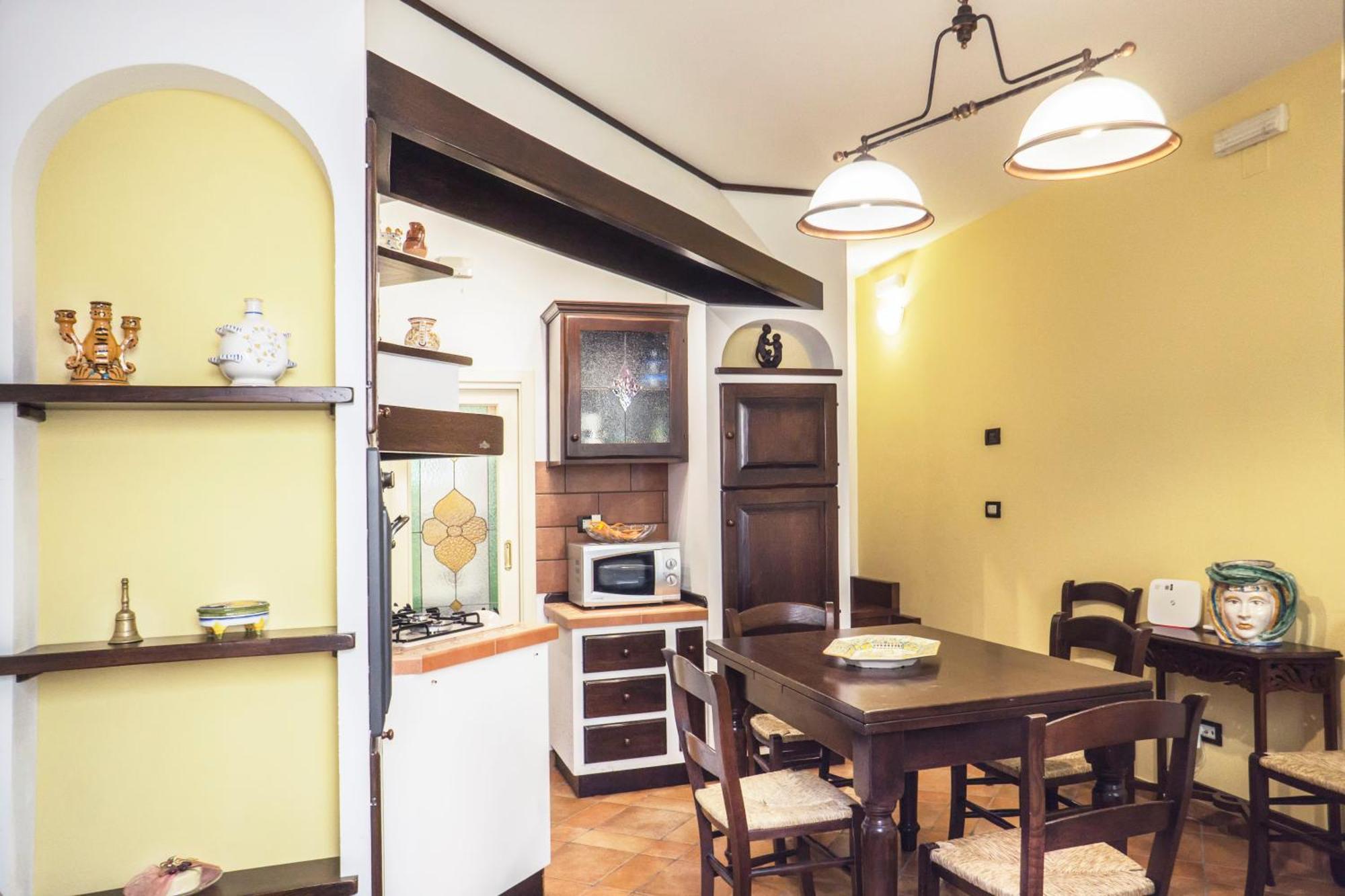 Tina House - Il Cortile Nel Centro Storico Di Taormina Apartment Luaran gambar